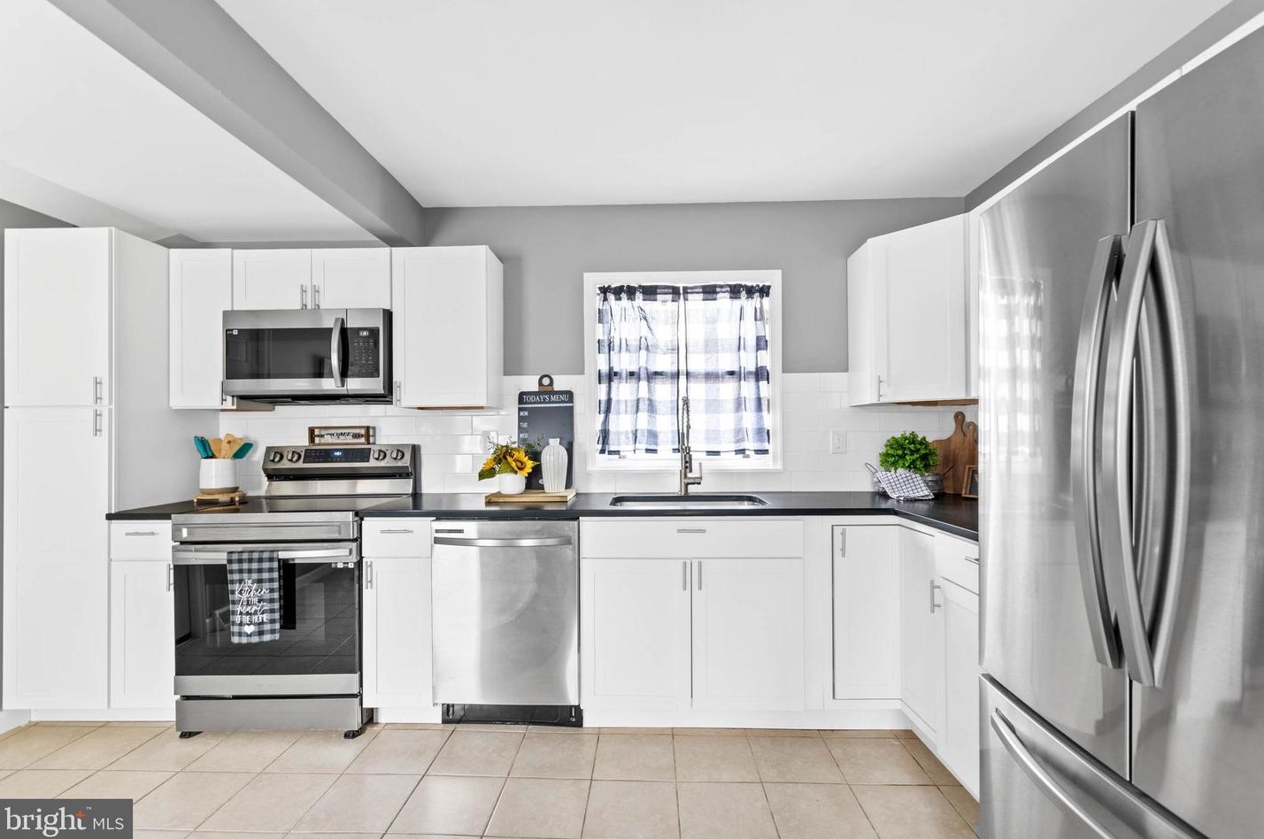 34 Grant St, Pennsville, NJ 08070