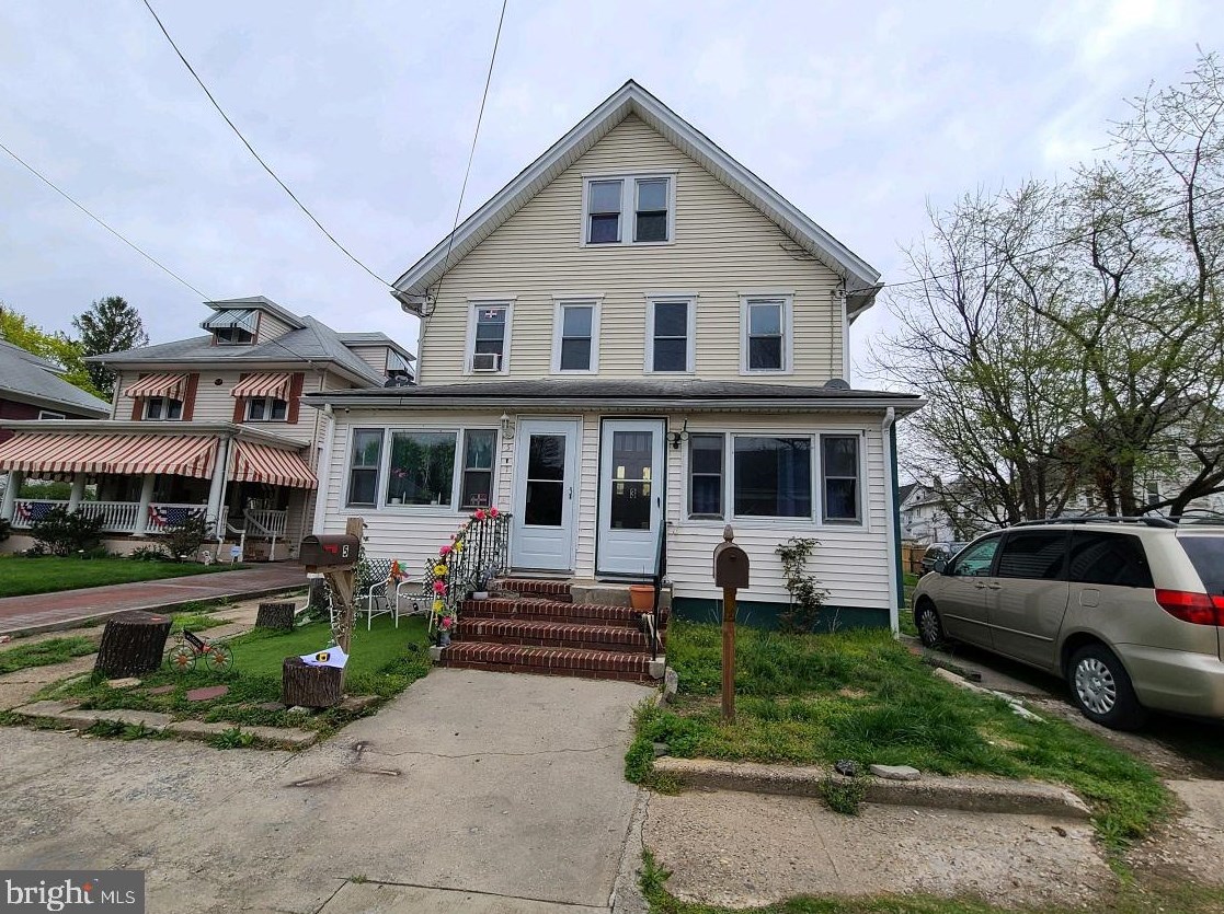 3 Church St, Carneys Point Township, NJ 08069-1911