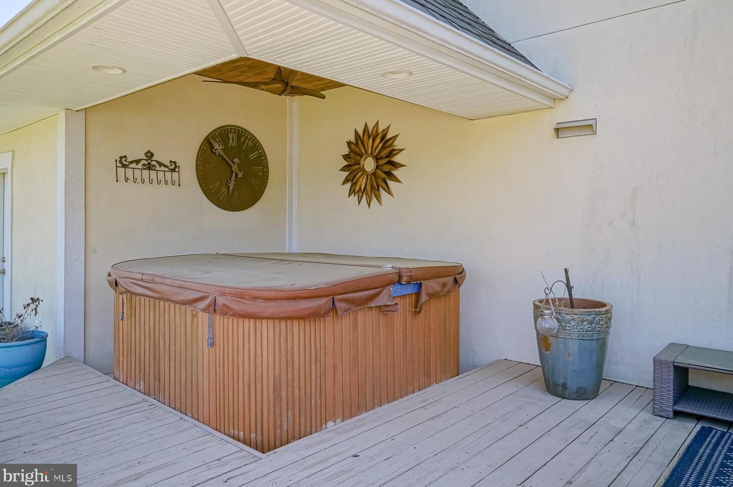 13 Cordrey Ave, Pennsville NJ  08070-2602 exterior