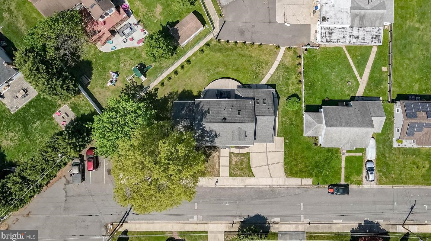 13 Cordrey Ave, Pennsville NJ  08070-2602 exterior