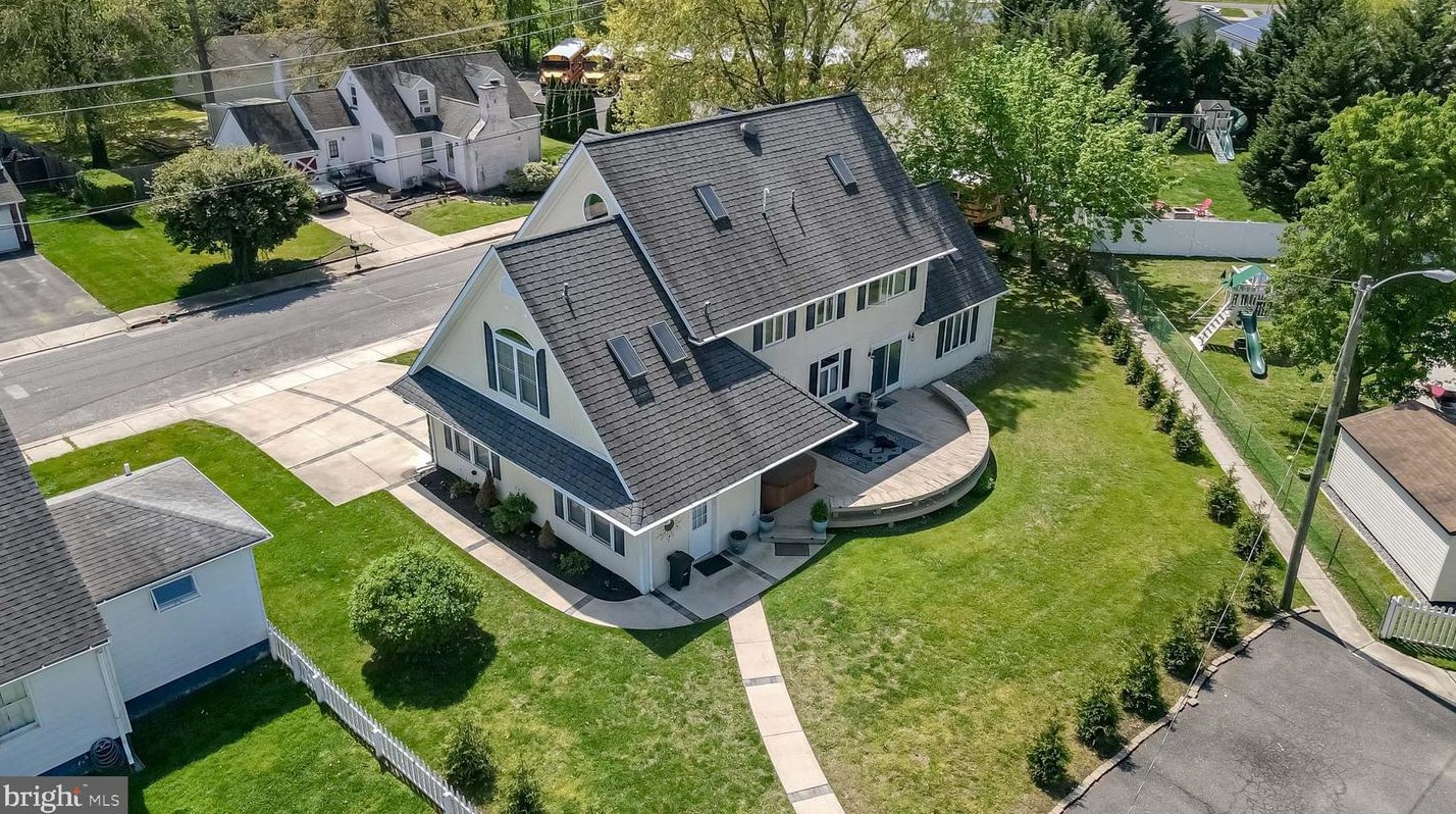 13 Cordrey Ave, Pennsville NJ  08070-2602 exterior