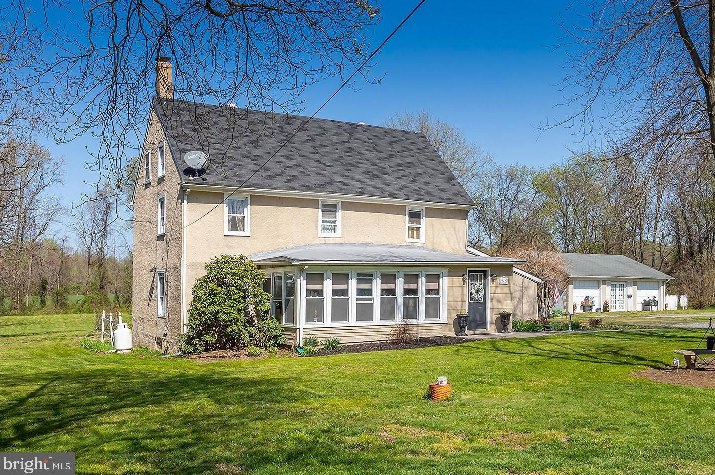 272 Woodstown Daretown Rd, Pilesgrove, NJ 08098