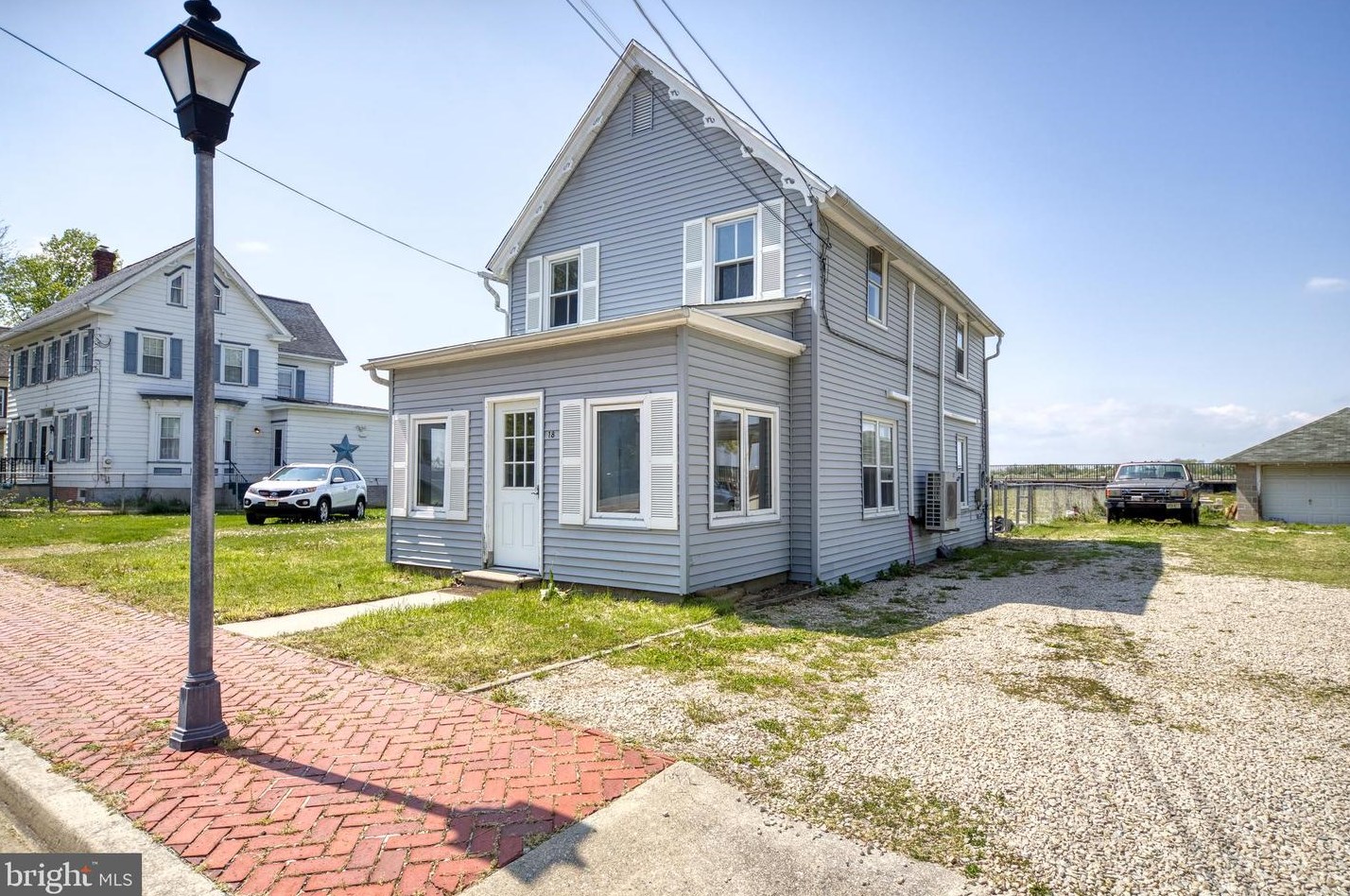 18 Front St, Hancocks Bridge, NJ 08038