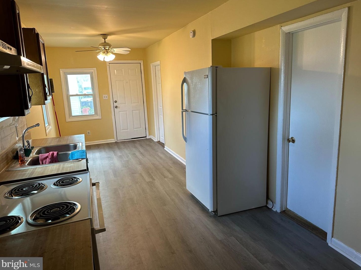 19-21 W Griffith St, Carneys Point Township, NJ 08069