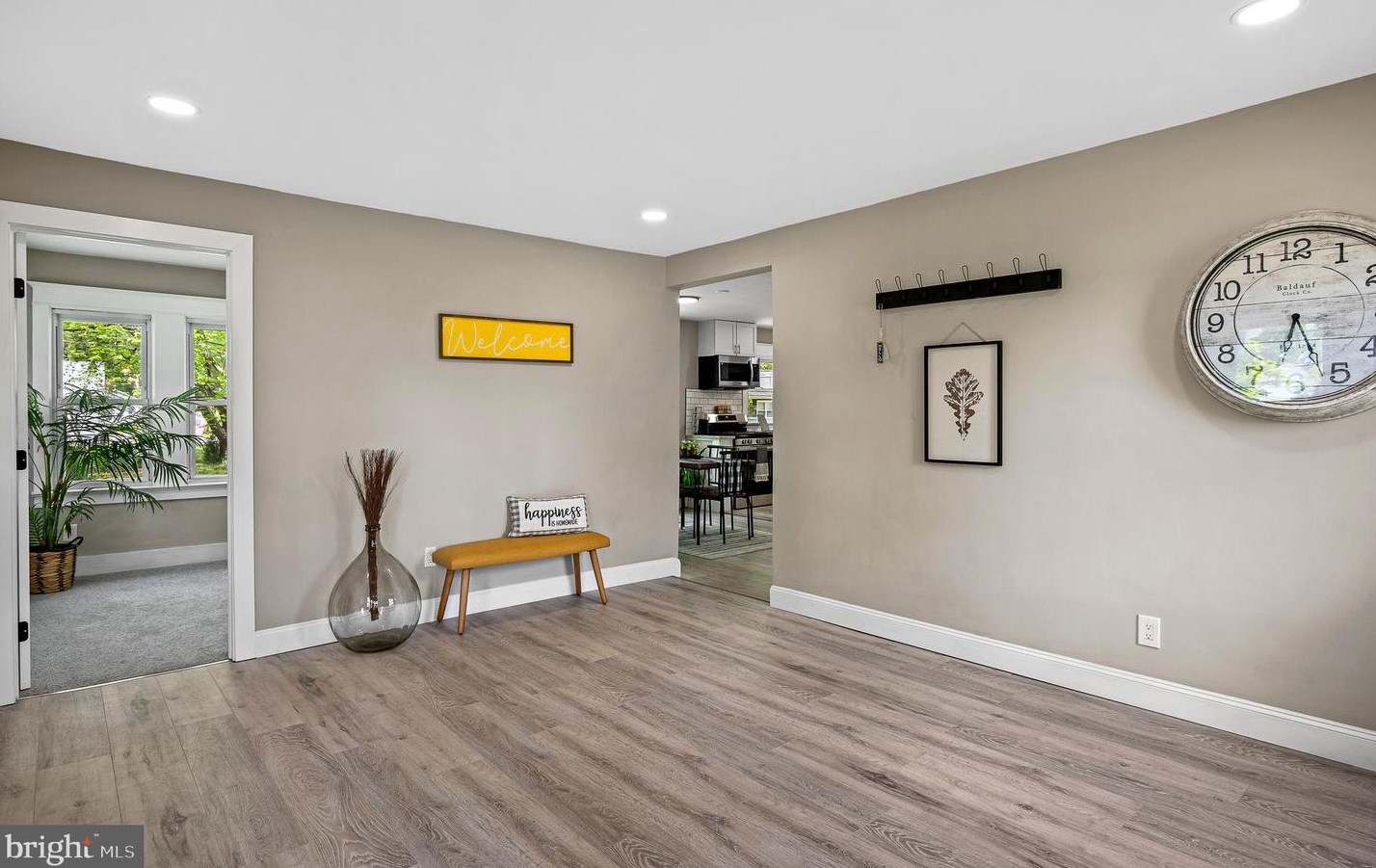 8 Kansas Rd, Pennsville NJ  08070-3612 exterior