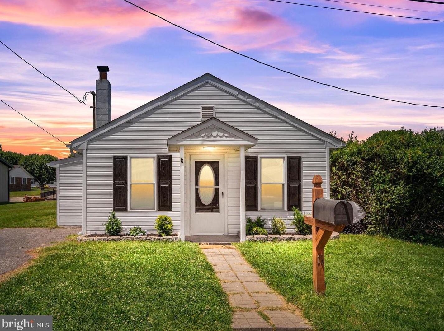 11 University Dr, Pennsville, NJ 08070