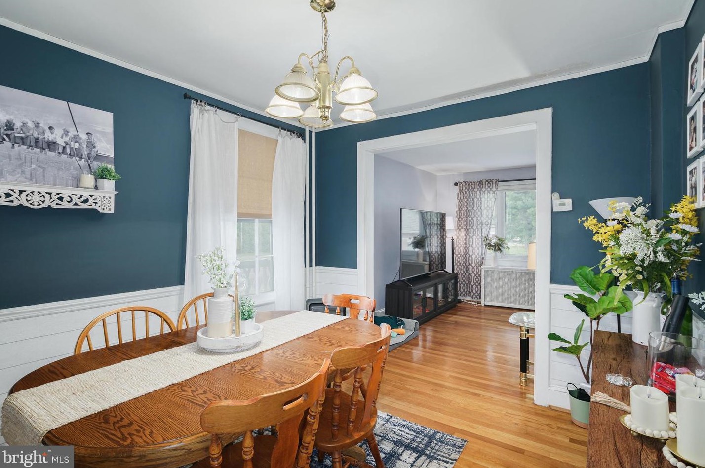 292 C St, Carneys Point Township NJ  08069-2337 exterior