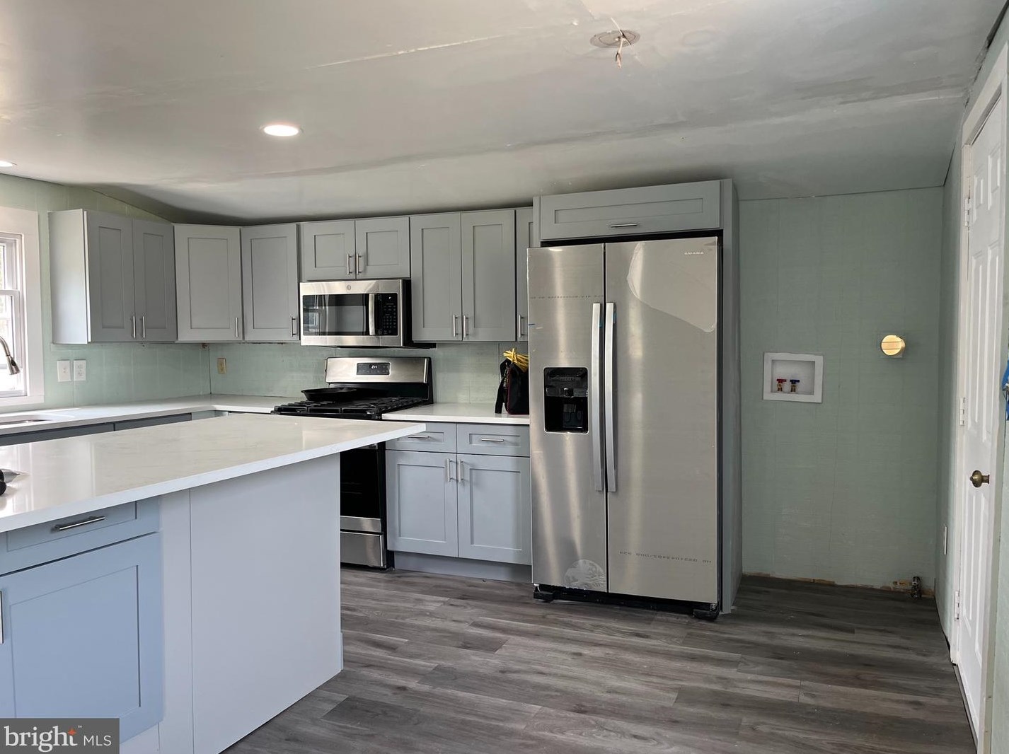 20 Church Landing Rd, Pennsville, NJ 08070