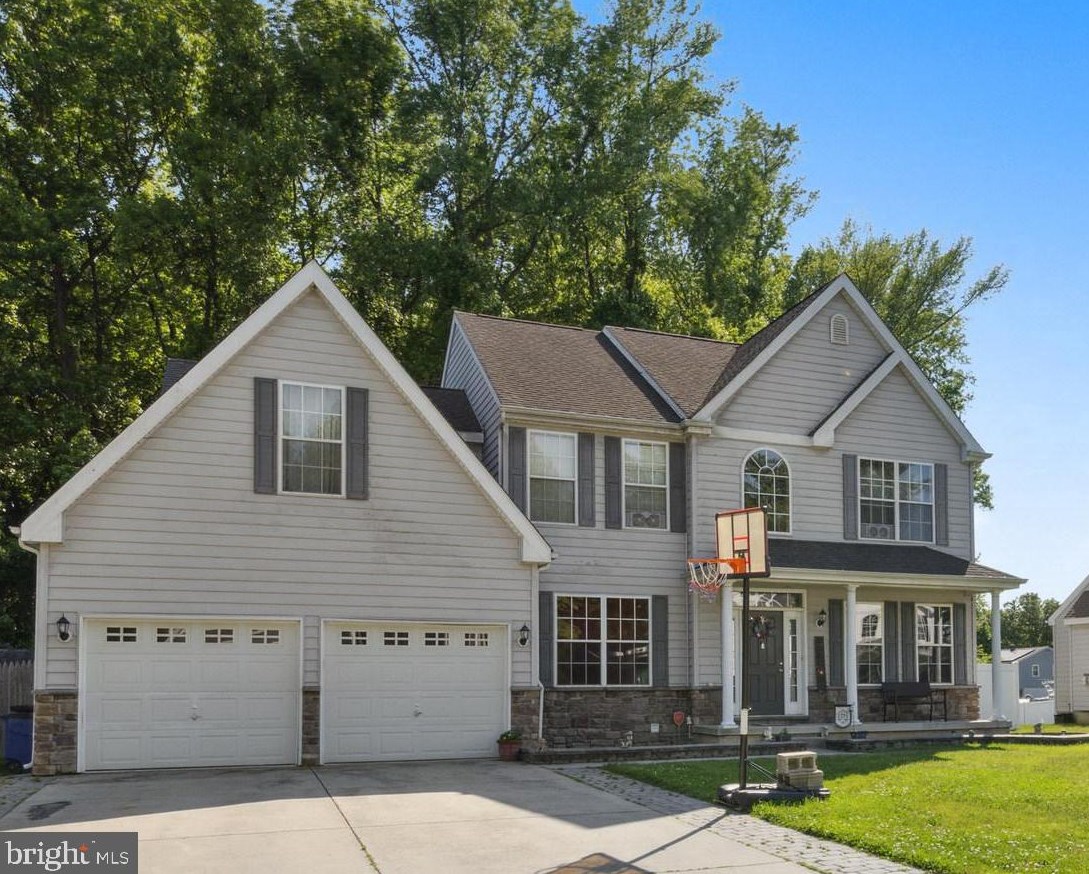 140 Magnolia Dr, Pennsville, NJ 08070