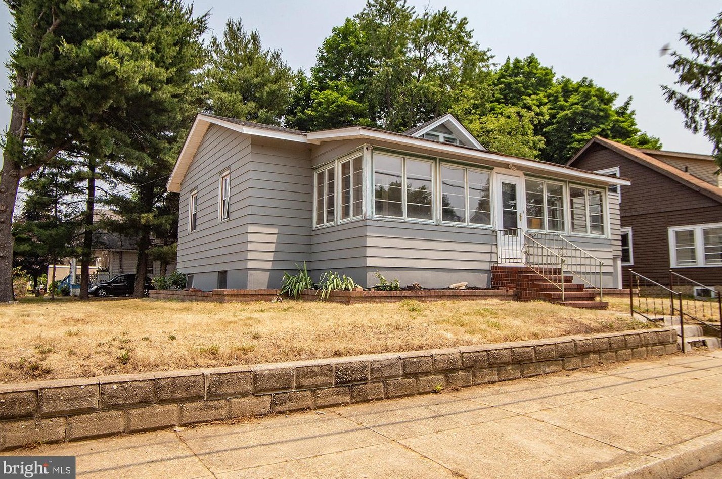 25 Church St, Carneys Point Township, NJ 08069