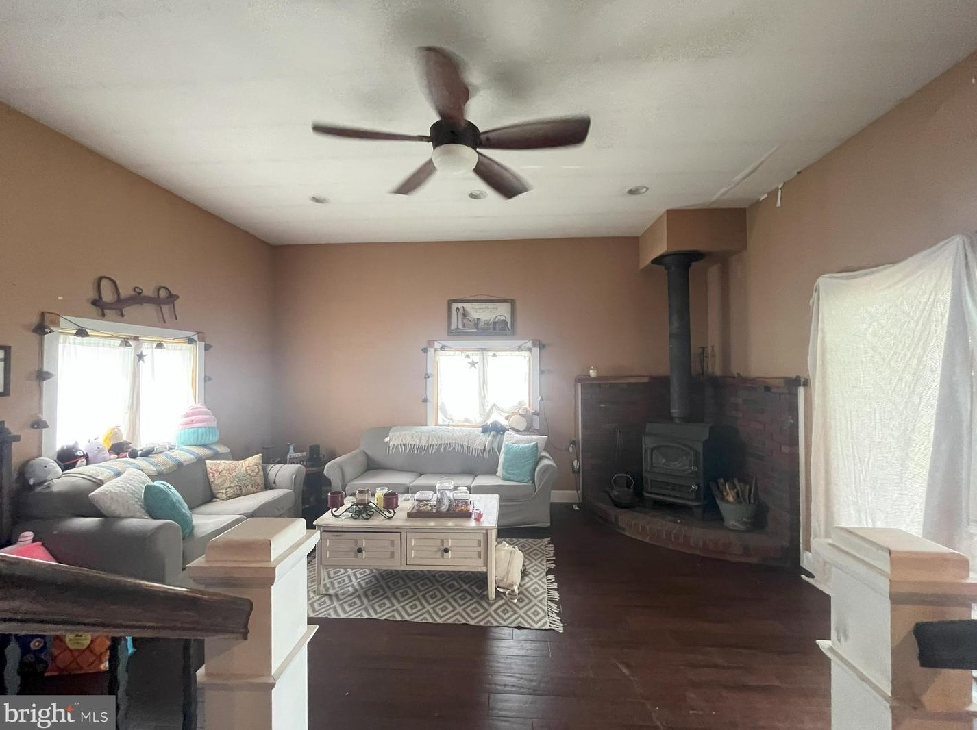 51 Penn Bch Dr, Pennsville NJ 08070-3643 exterior