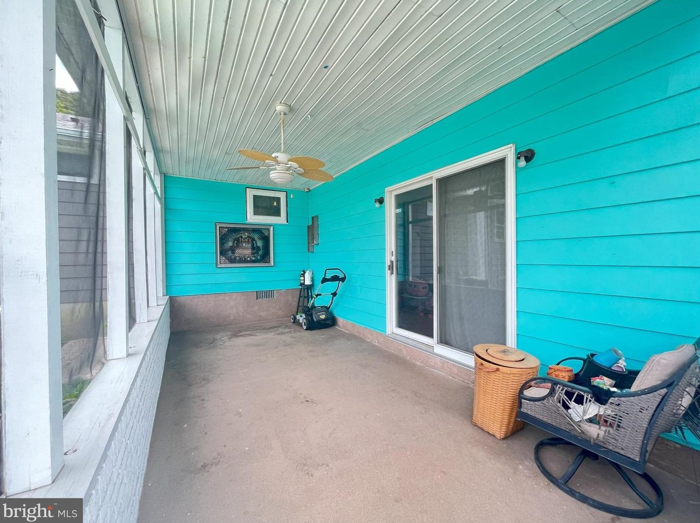 51 Penn Bch Dr, Pennsville NJ 08070-3643 exterior