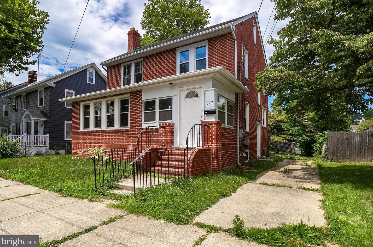 327 New Market St, Salem, NJ 08079-1410