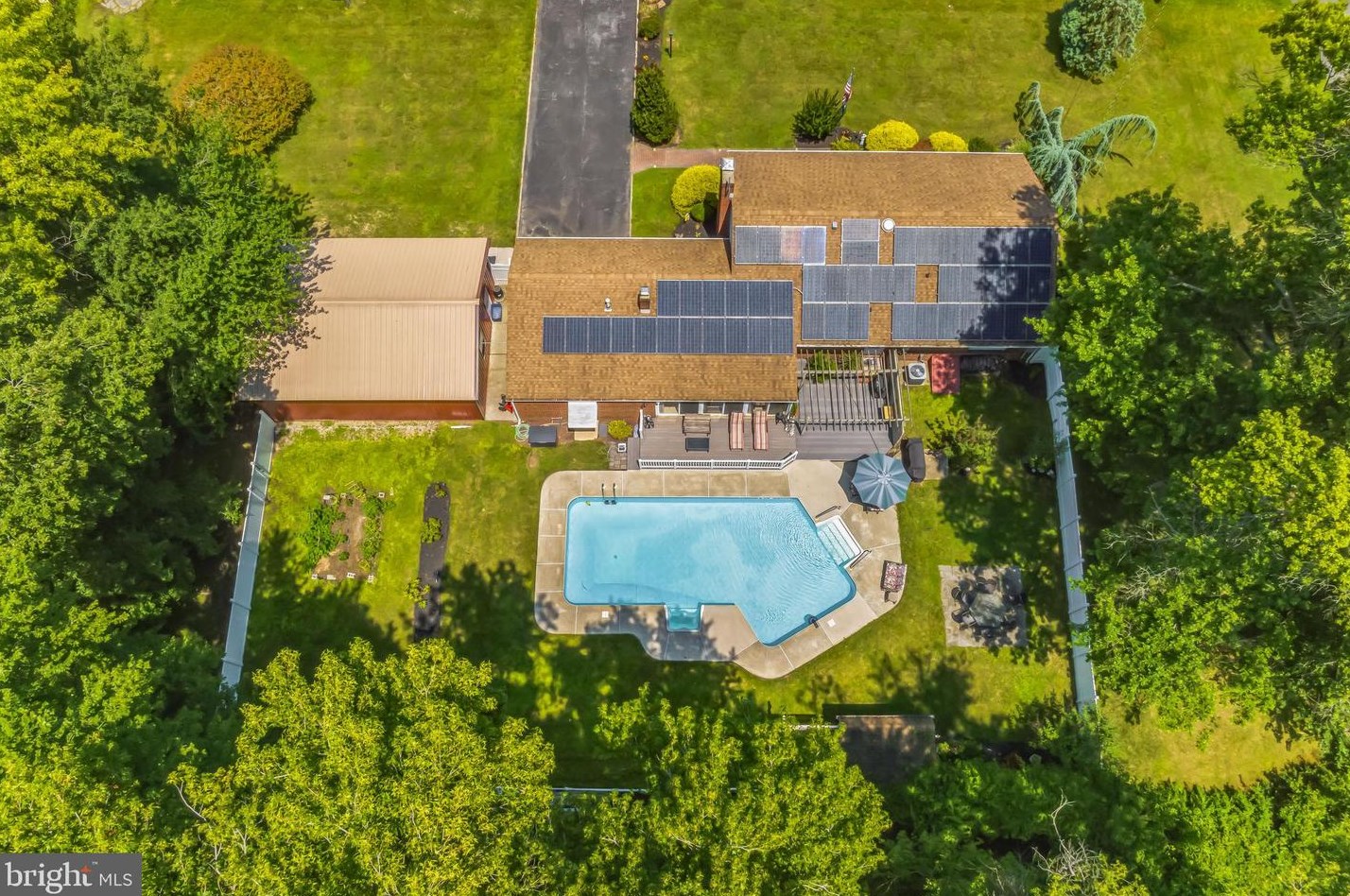 269 Pittsfield St, Pennsville NJ 08070-1921 exterior