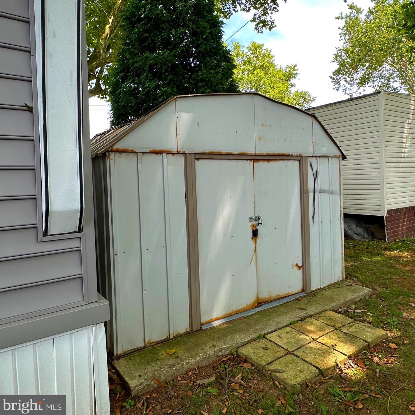 1 Victory Ave, Pennsville NJ 08070-1132 exterior