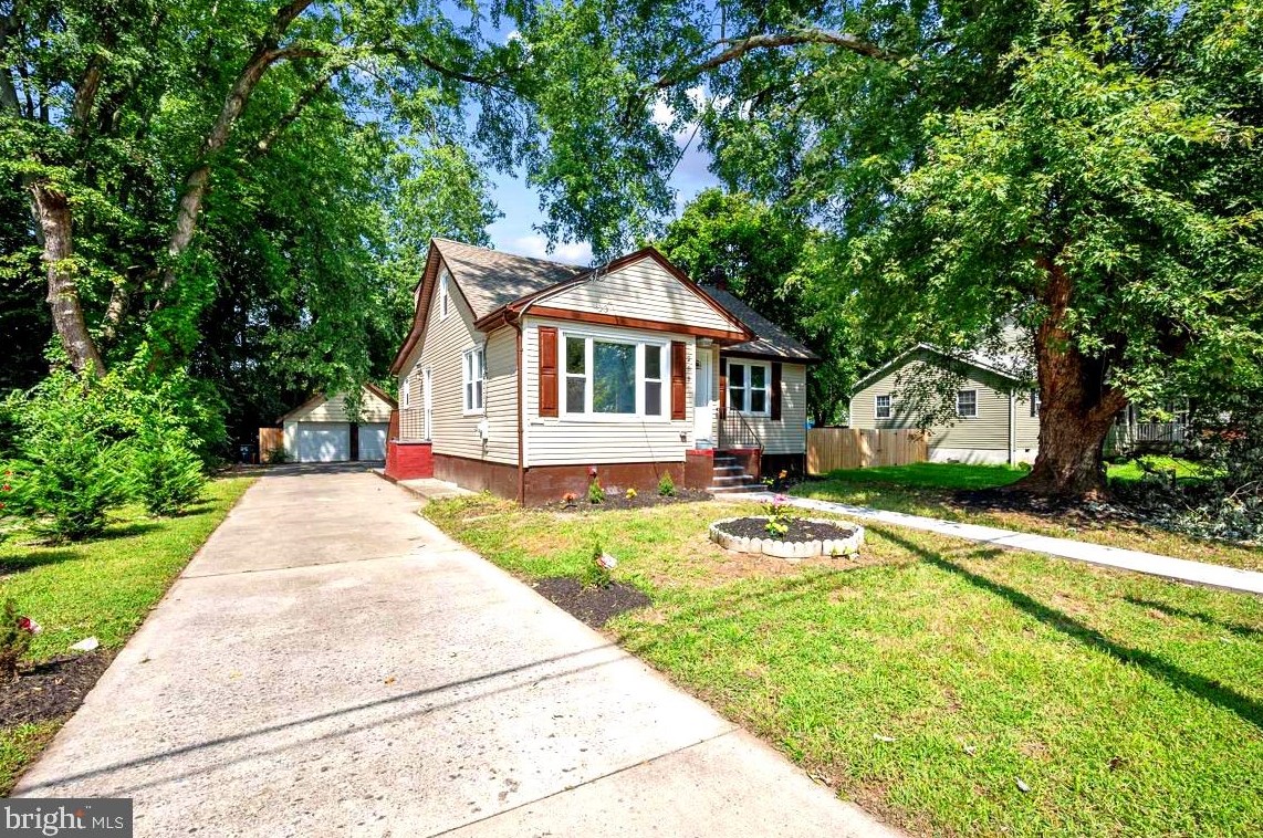 285 Hook Rd, Pennsville NJ 08070-1929 exterior