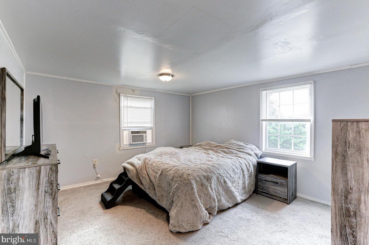 1 Harding Ave, Pennsville NJ  08070-1613 exterior