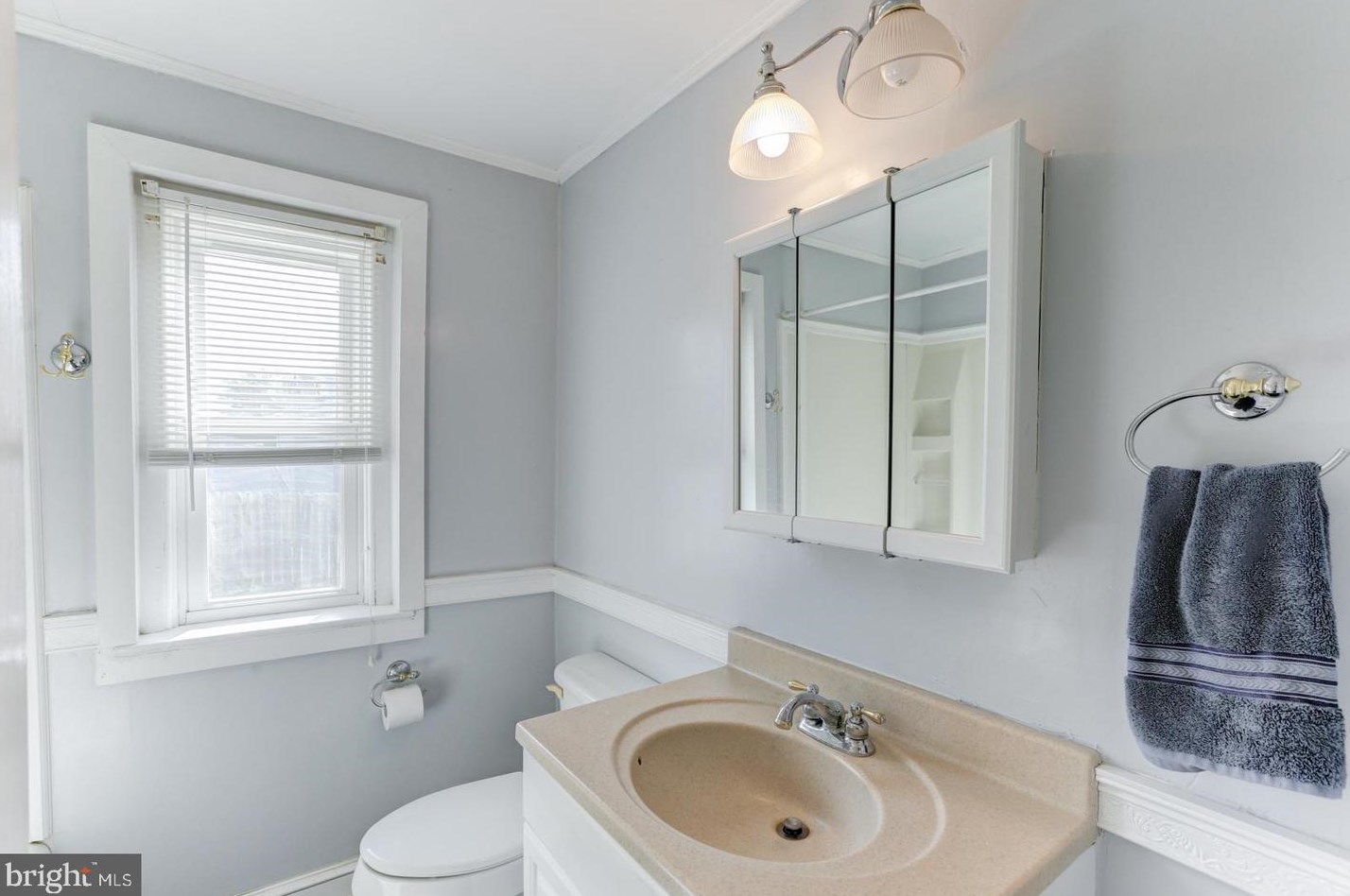 1 Harding Ave, Pennsville NJ  08070-1613 exterior