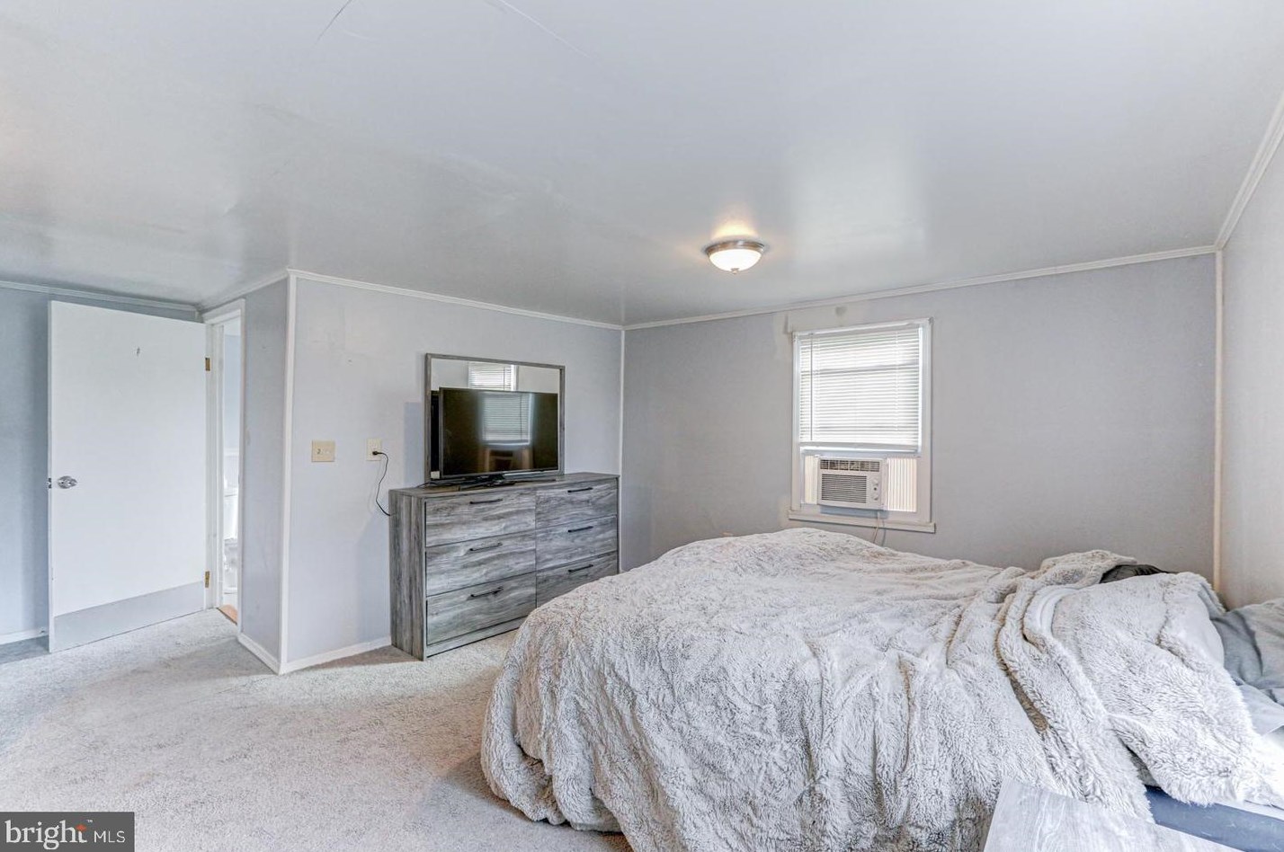 1 Harding Ave, Pennsville NJ  08070-1613 exterior