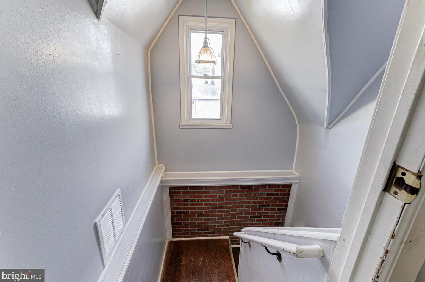 1 Harding Ave, Pennsville NJ  08070-1613 exterior