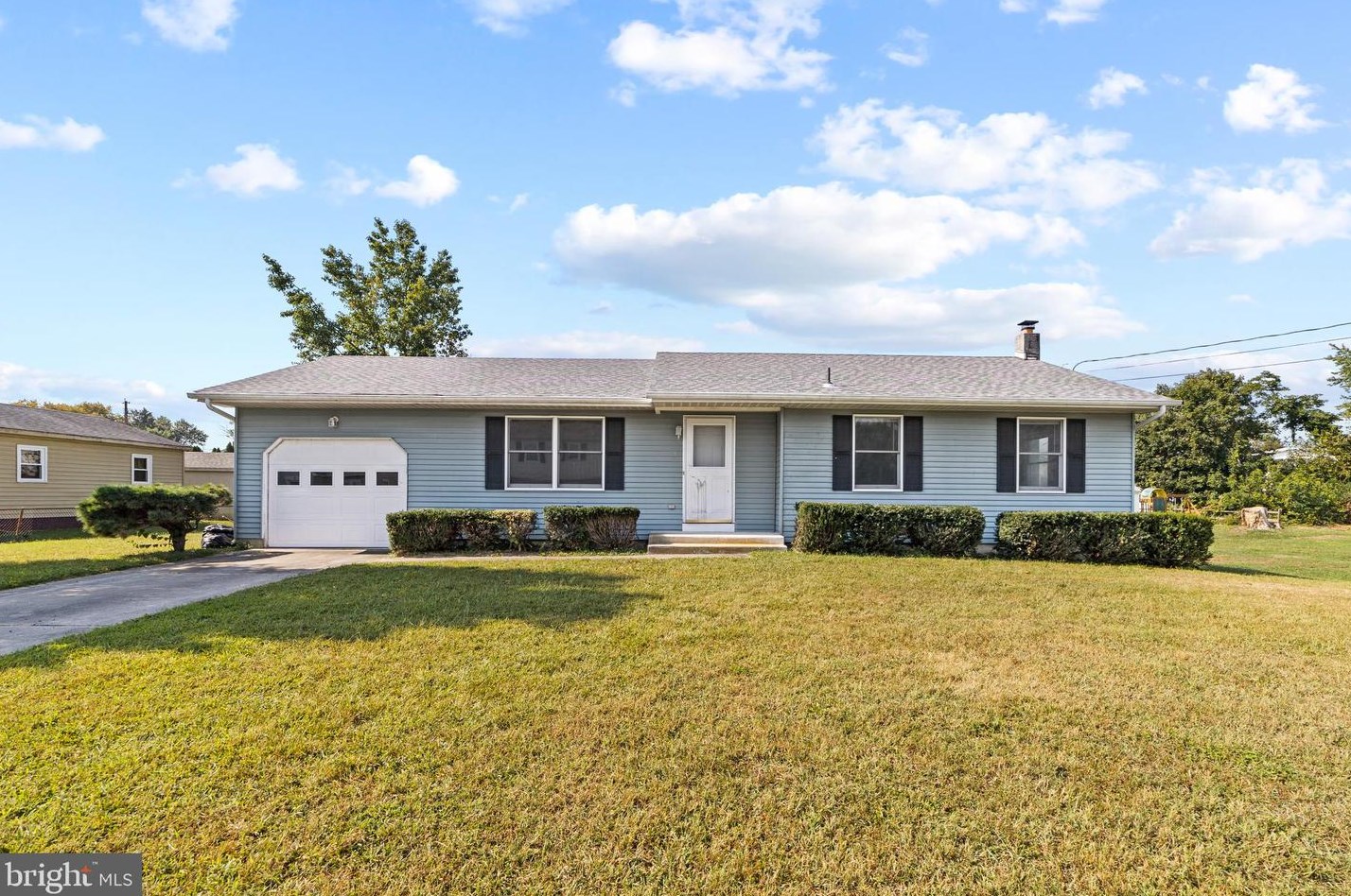 5 Dartmouth Rd, Pennsville, NJ 08070-2707