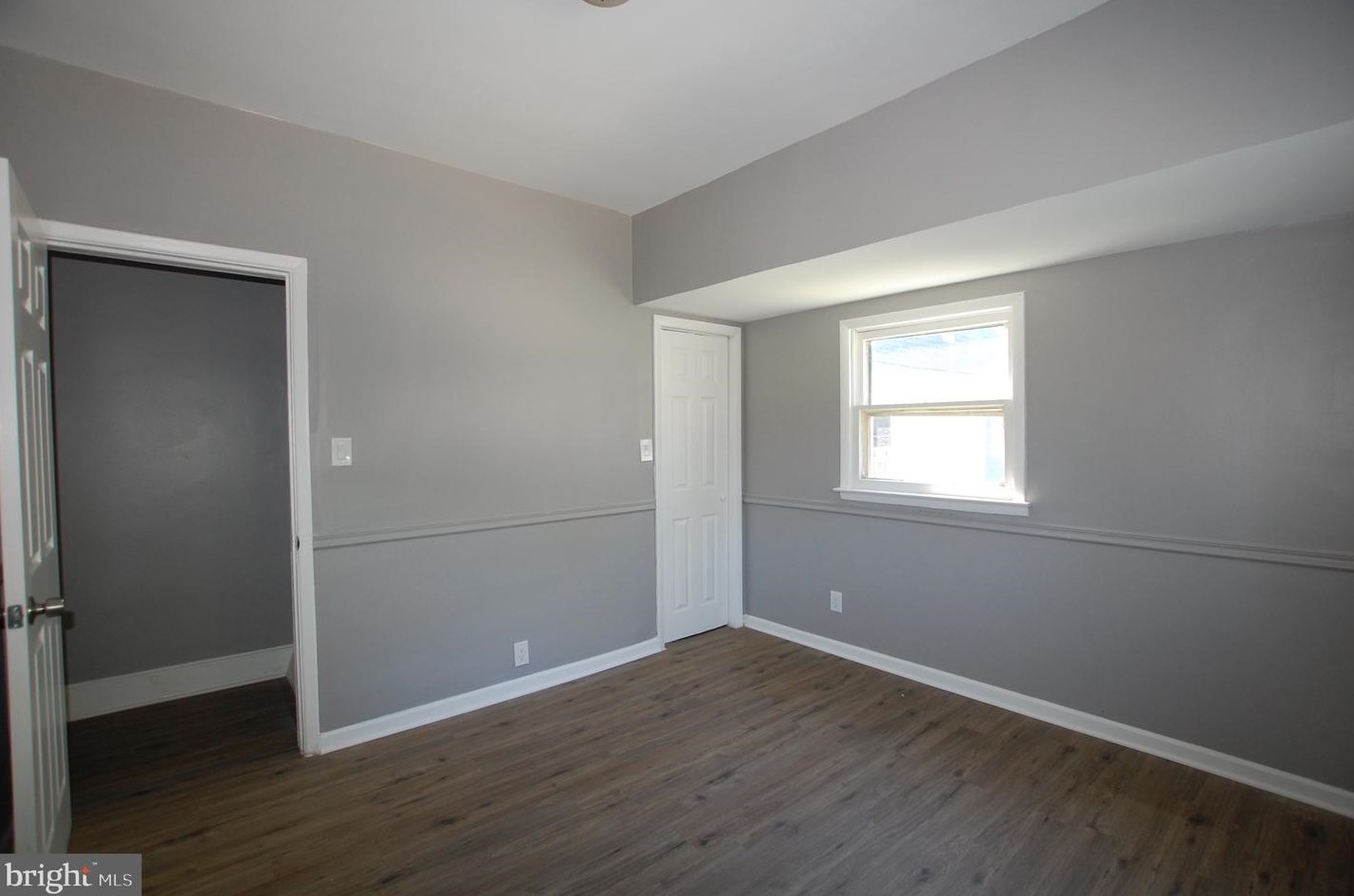 310 State St, Carneys Point Township NJ  08069-1622 exterior