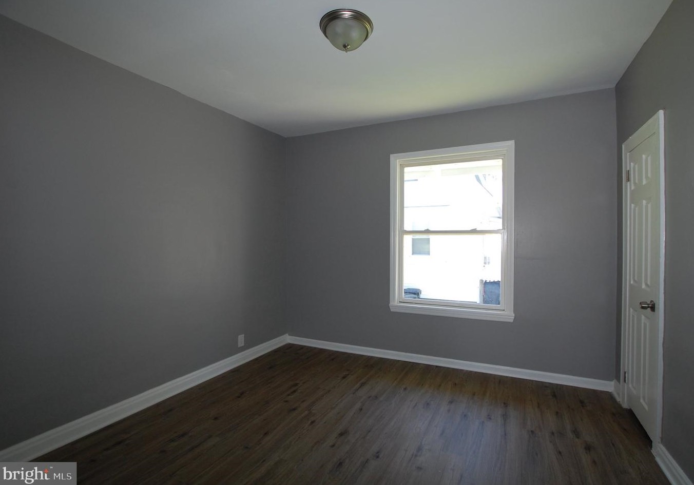 310 State St, Carneys Point Township NJ  08069-1622 exterior