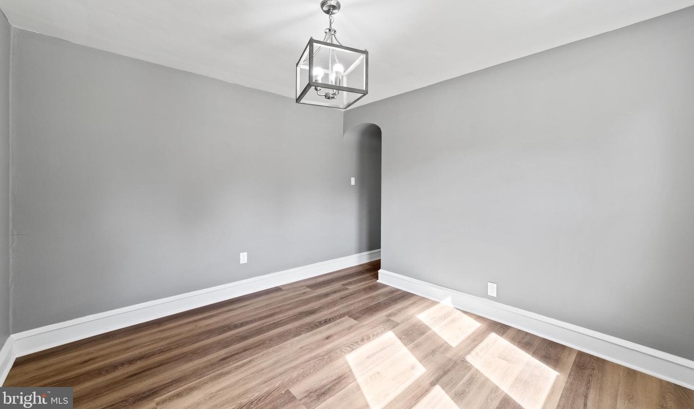 85 Hook Rd, Pennsville NJ 08070-1906 exterior