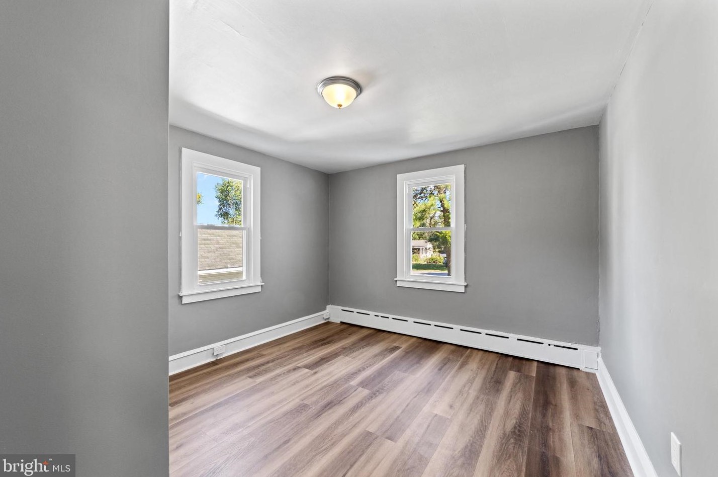 85 Hook Rd, Pennsville NJ 08070-1906 exterior