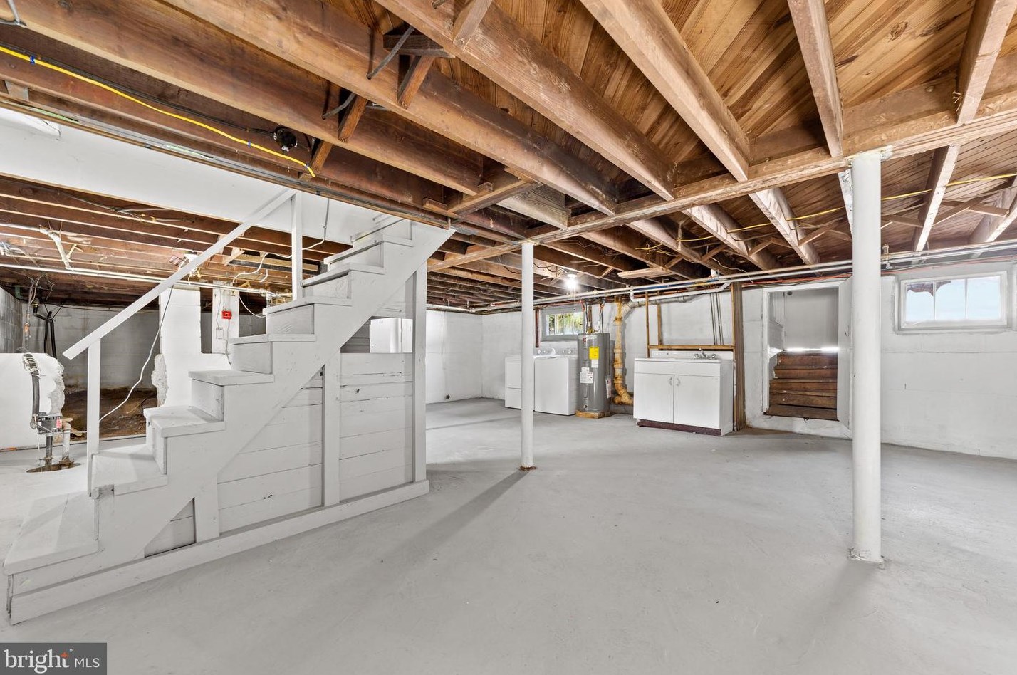 85 Hook Rd, Pennsville NJ 08070-1906 exterior