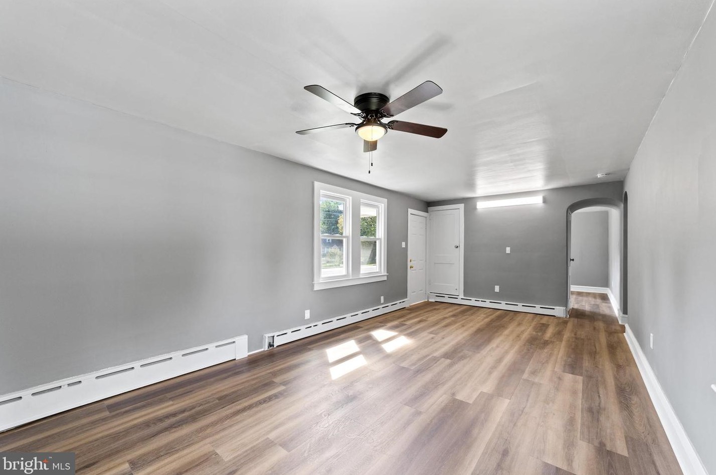 85 Hook Rd, Pennsville NJ 08070-1906 exterior