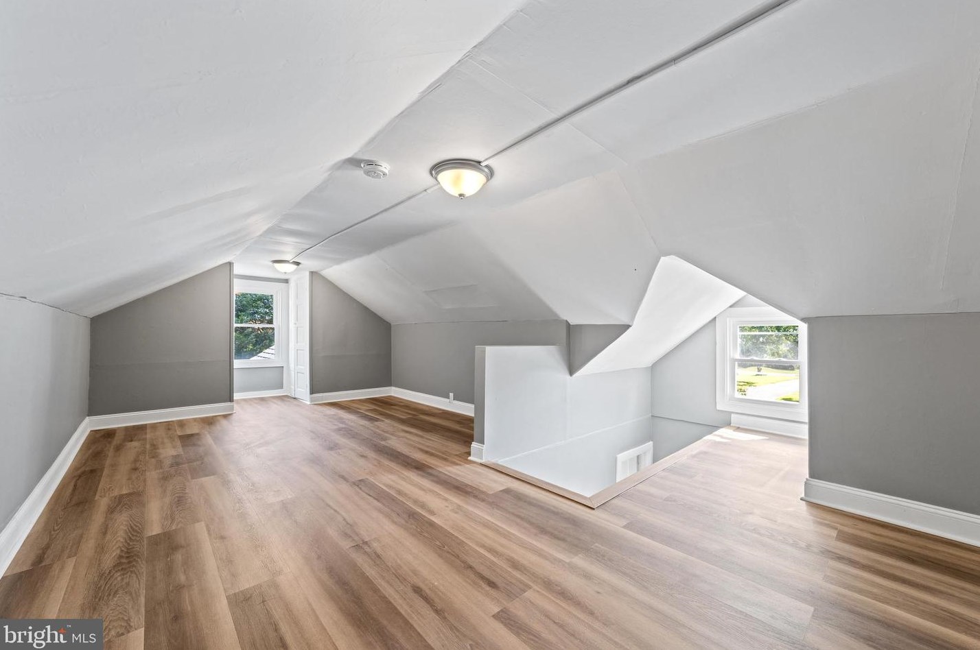 85 Hook Rd, Pennsville NJ 08070-1906 exterior