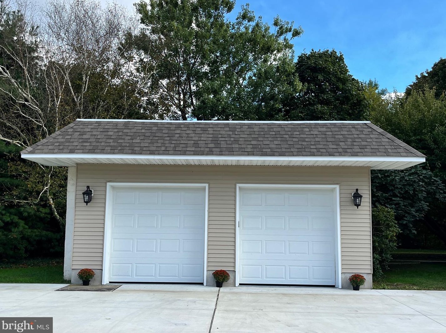 57 Dupont Rd, Carneys Point Township, NJ 08069-2207