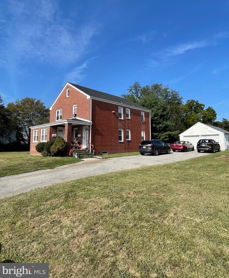 318 Pine St, Carneys Point Township, NJ 08069-1114