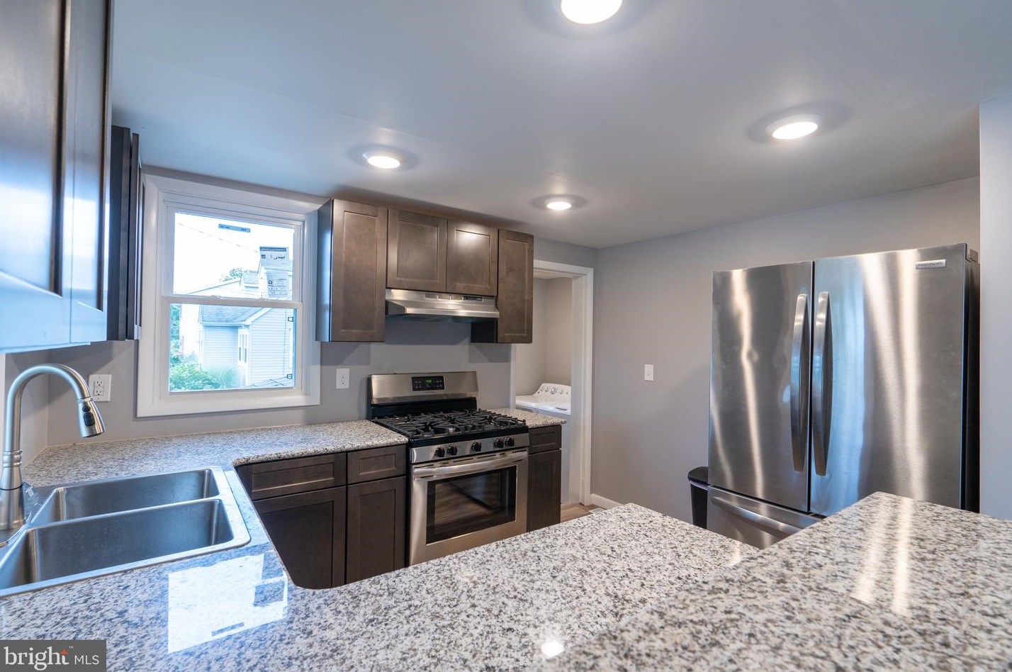 6 Fort Mott Rd, Pennsville NJ  08070-2713 exterior