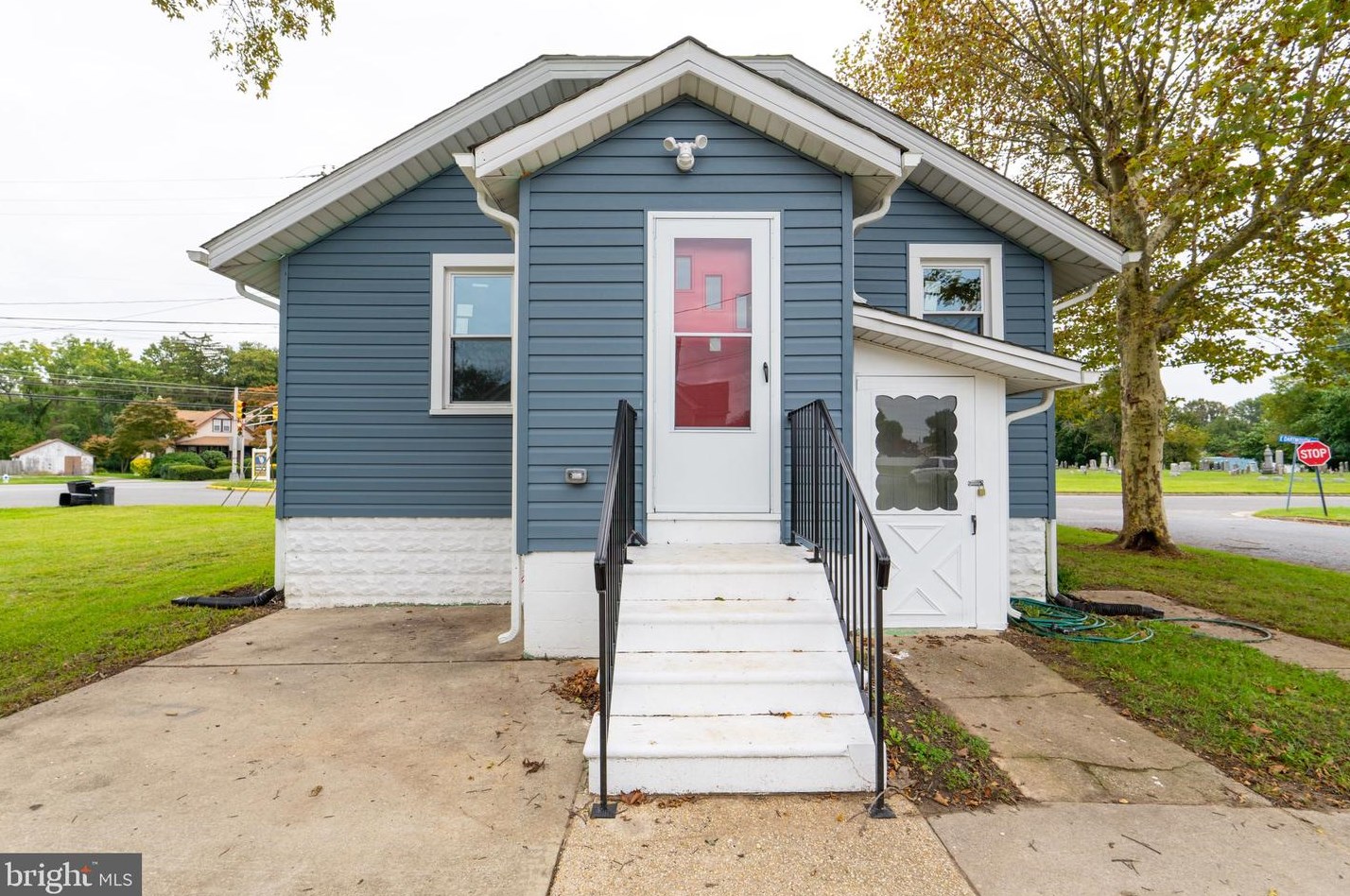 6 Fort Mott Rd, Pennsville NJ  08070-2713 exterior