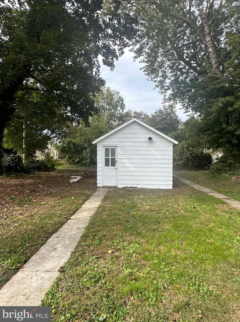 31 Eighth St, Salem NJ  08079-1010 exterior