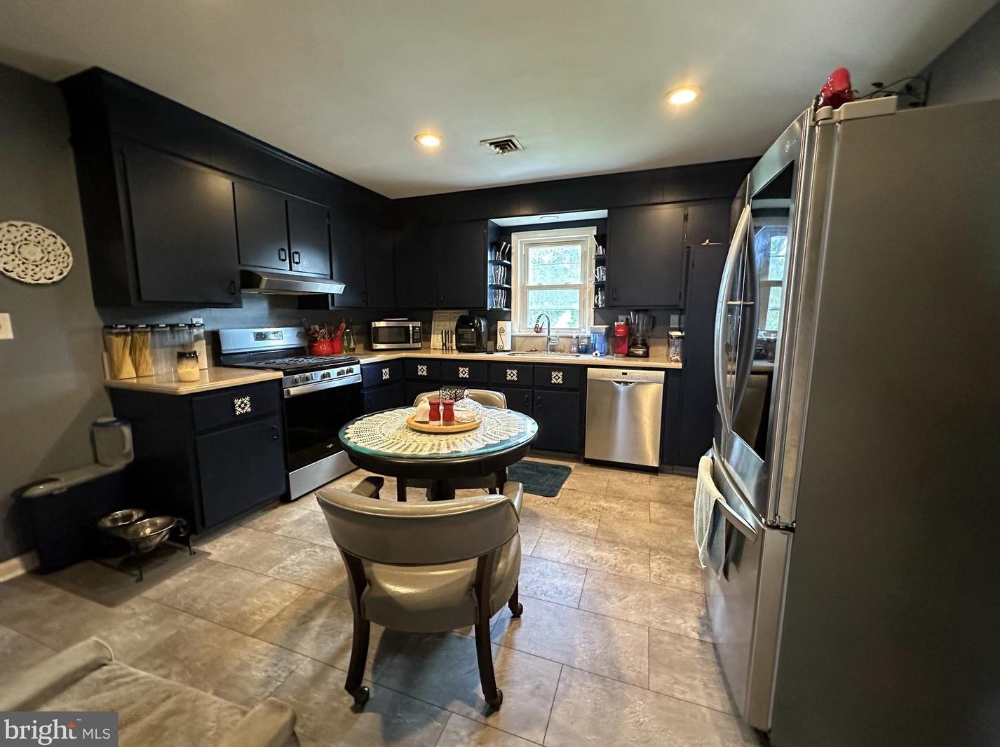 55 Sparks Ave, Pennsville NJ  08070-1811 exterior