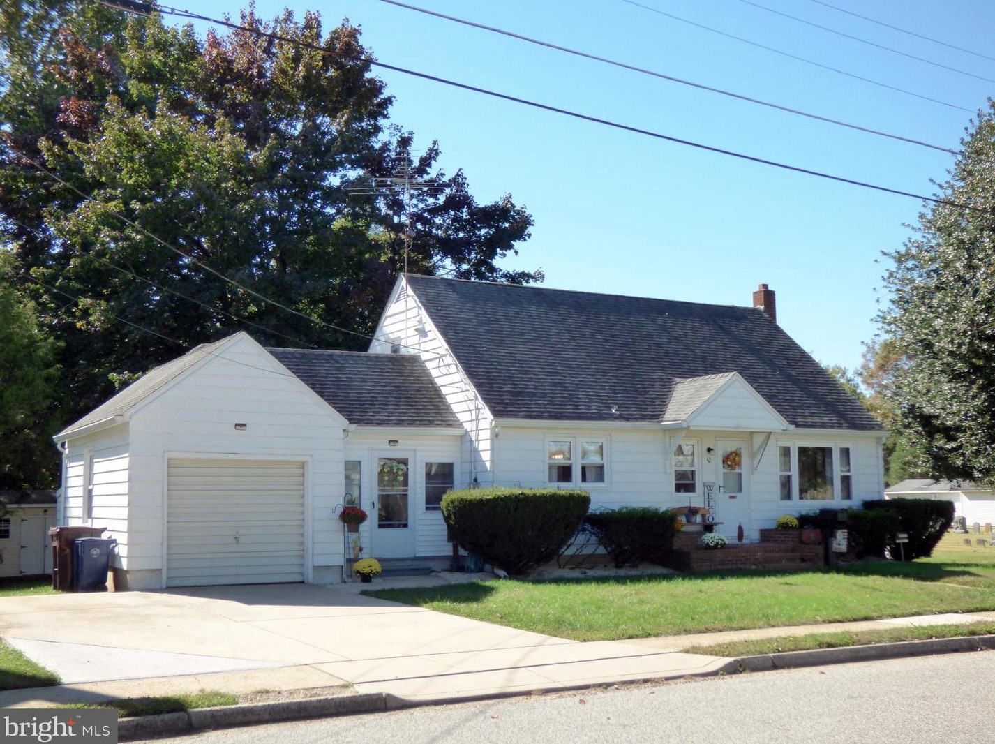 42 Church St, Pilesgrove, NJ 08098