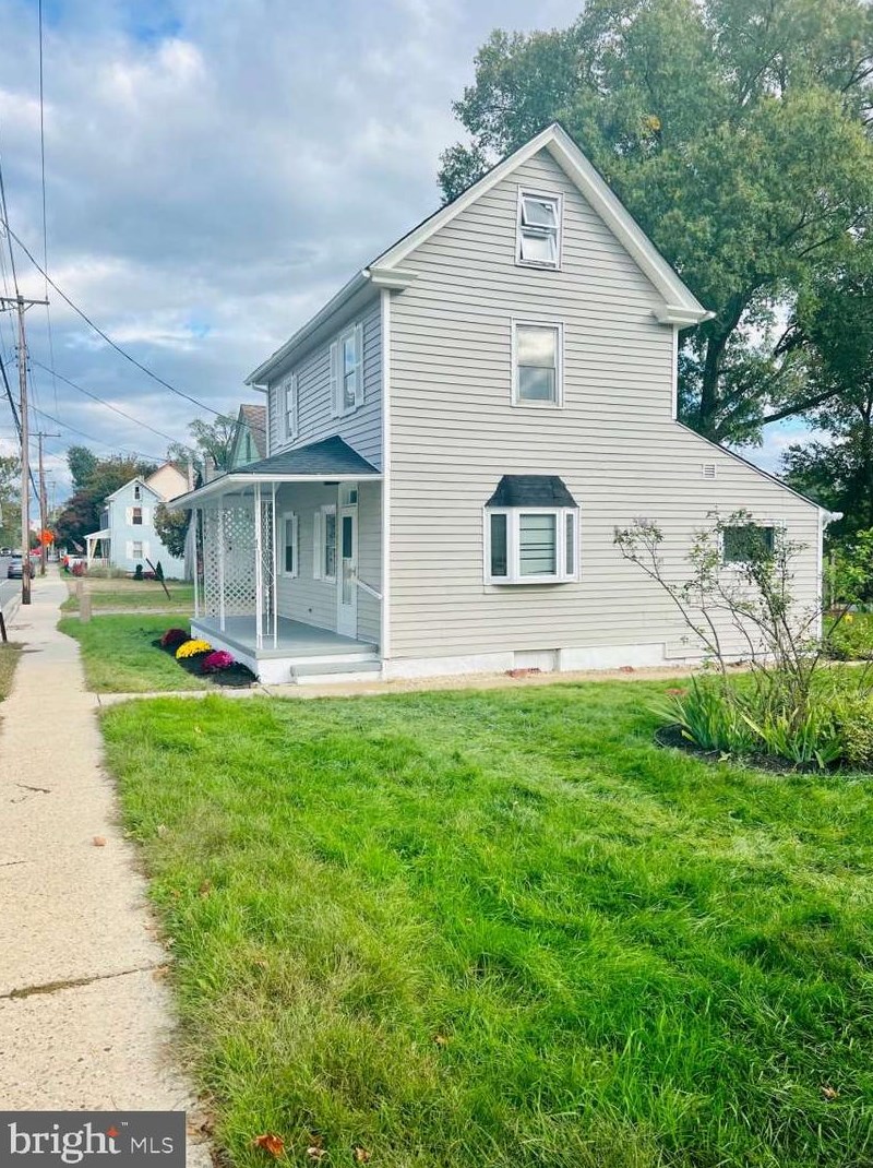 27 W Main St, Alloway, NJ 08001