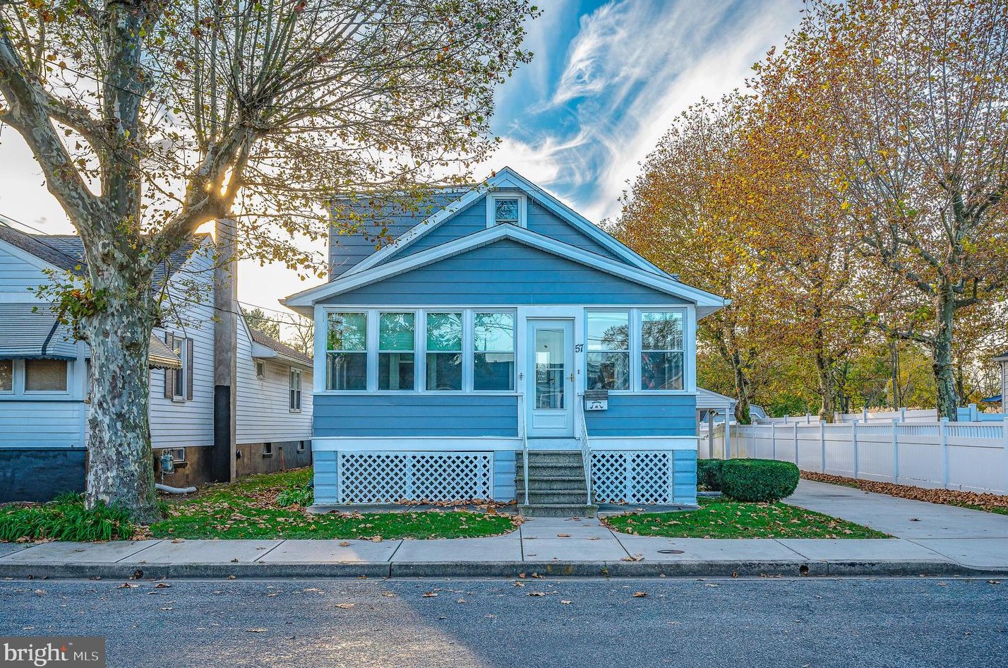57 Spruce St, Pennsville, NJ 08070