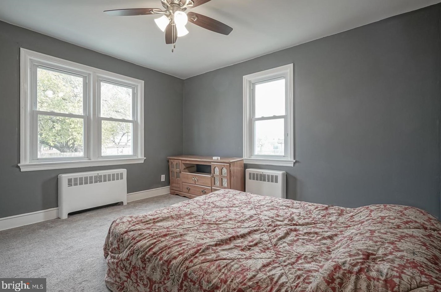 24 Chestnut St, Pennsville NJ  08070-2027 exterior