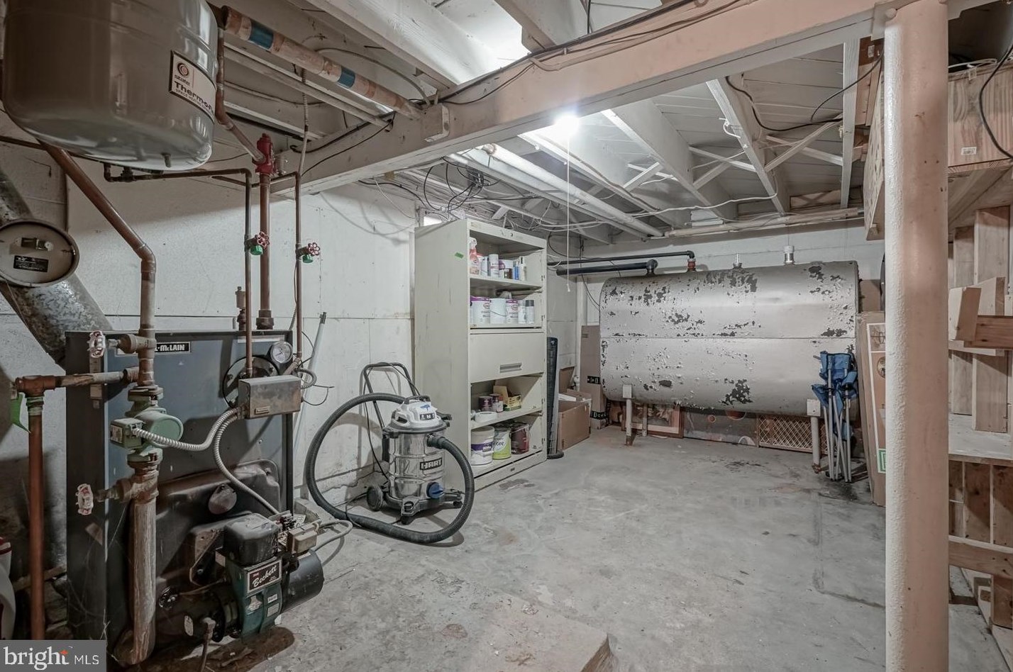 24 Chestnut St, Pennsville NJ  08070-2027 exterior