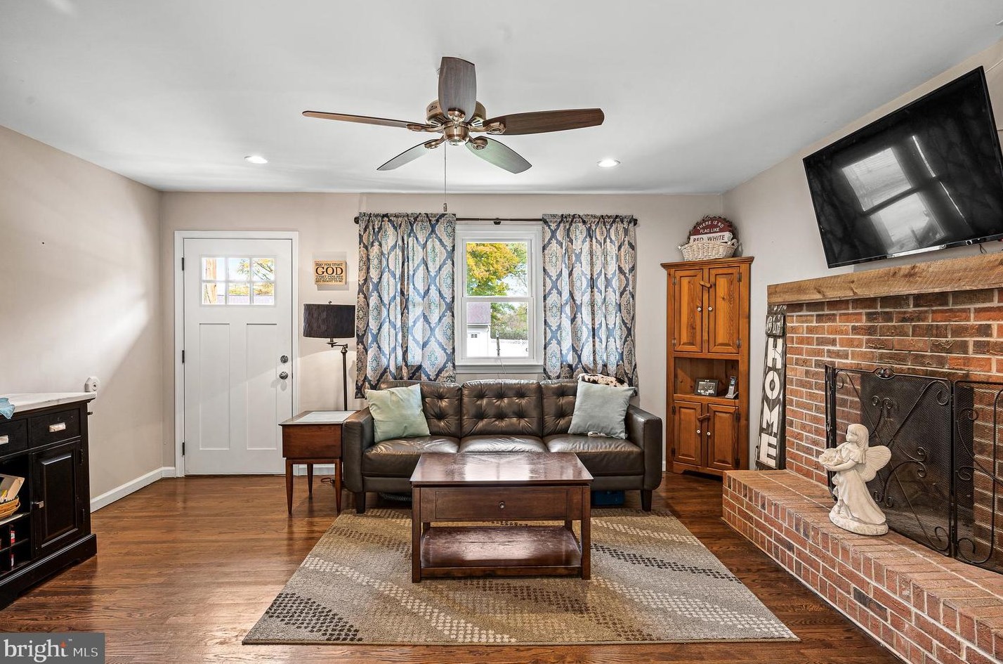 107 Nottingham Rd, Pennsville NJ  08070-3311 exterior