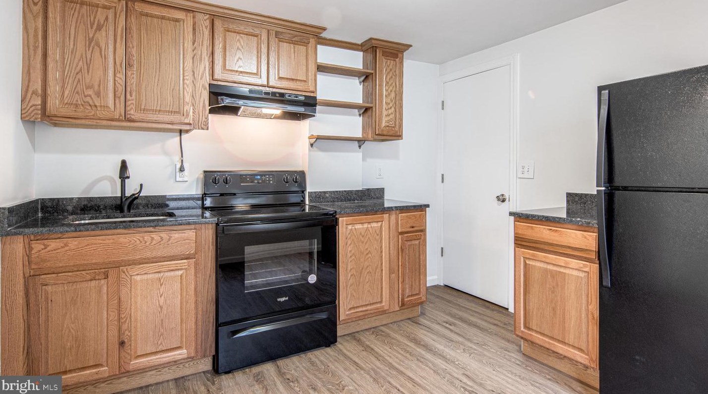 206 S Broad St, Carneys Point Township, NJ 08069