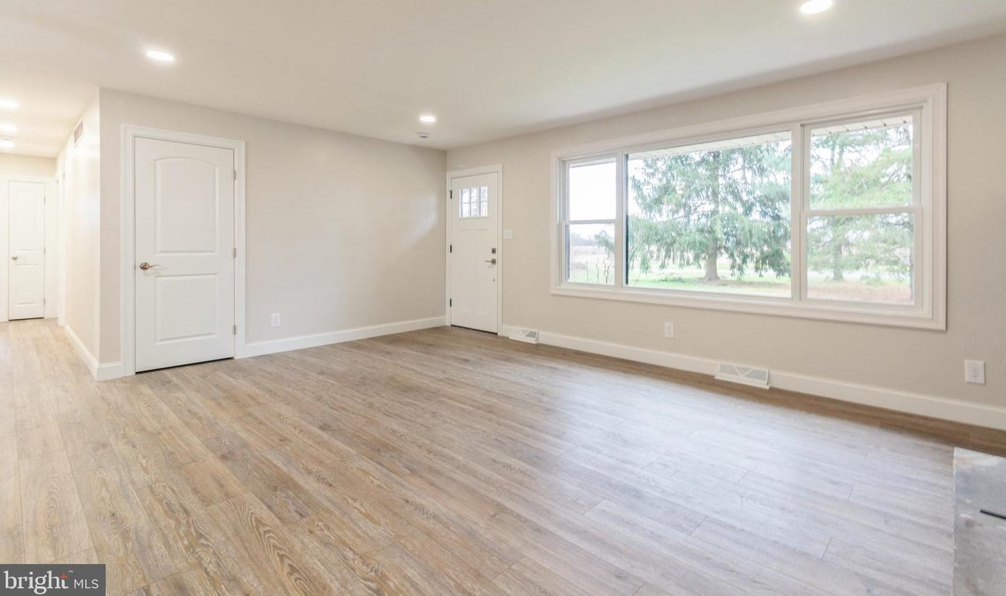 891 Kings Hwy, Pilesgrove, NJ 08098
