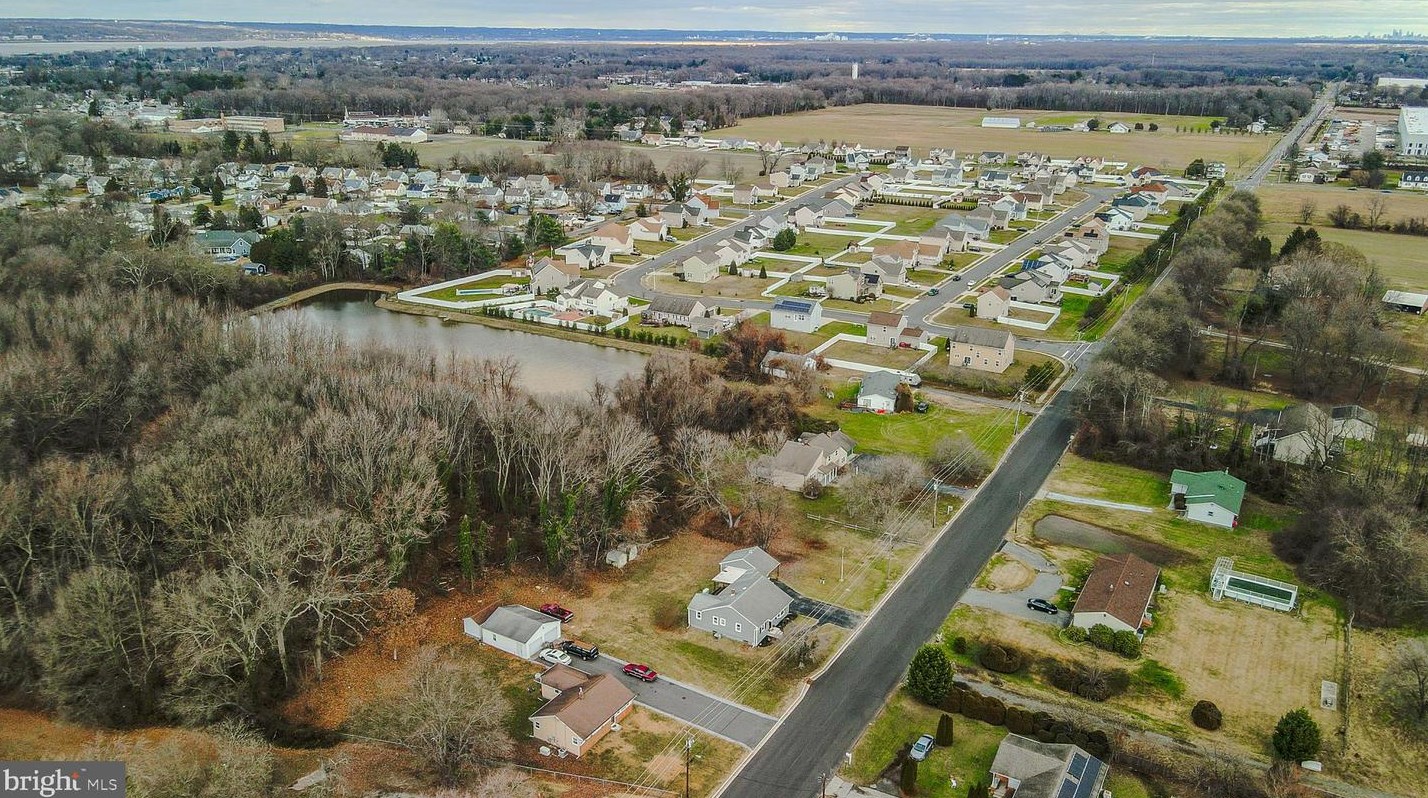 246 Golfwood Ave, Carneys Point Township NJ  08069-2803 exterior