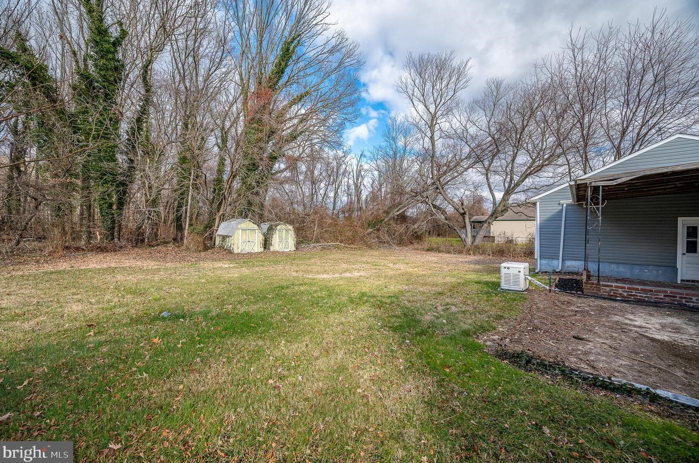 246 Golfwood Ave, Carneys Point Township NJ  08069-2803 exterior