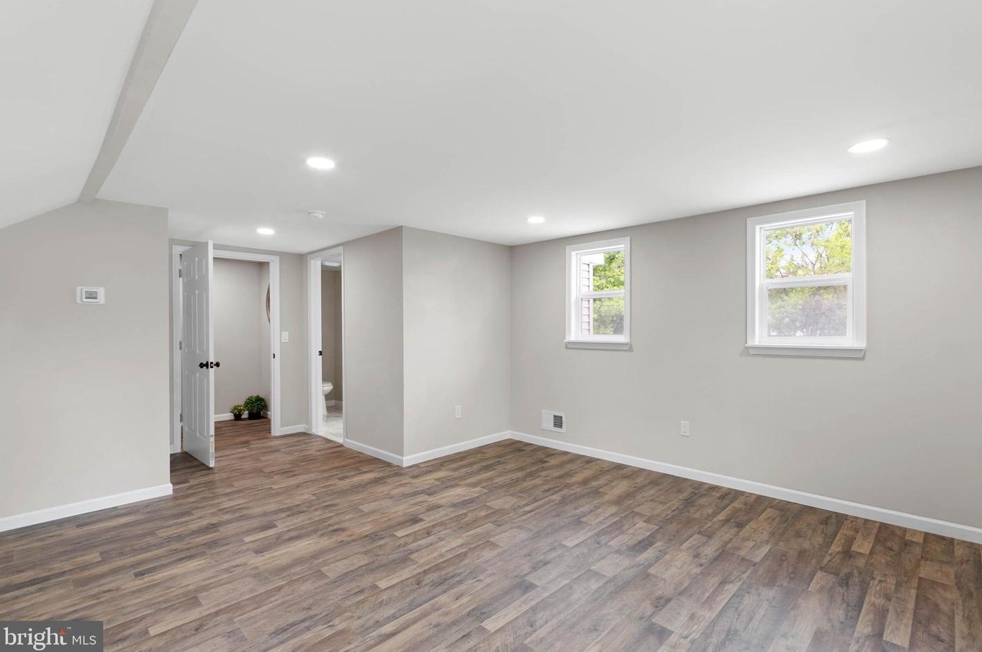 325 Hook Rd, Pennsville NJ  08070-1151 exterior