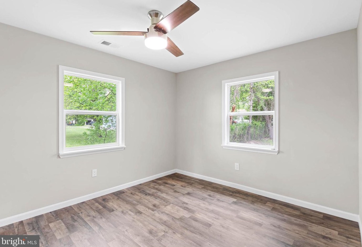 325 Hook Rd, Pennsville NJ  08070-1151 exterior